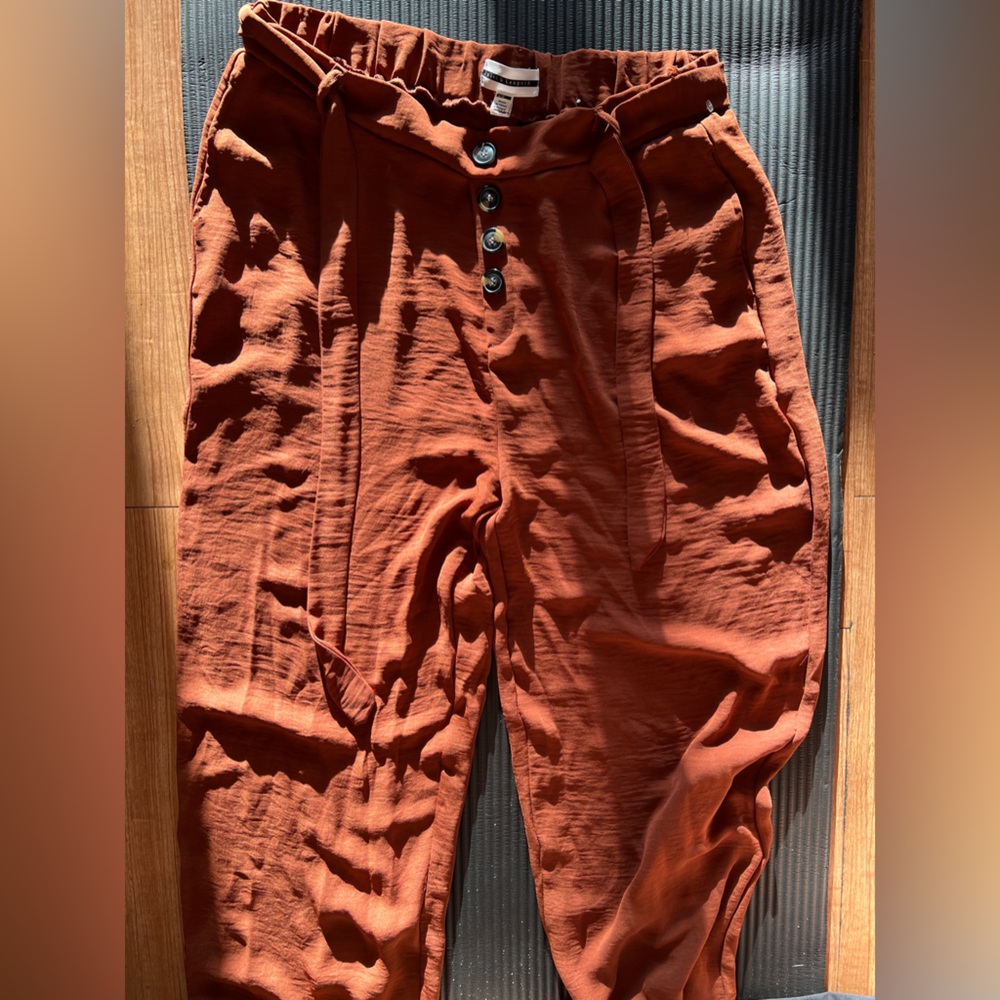 Flowy light weight burnt orange pants